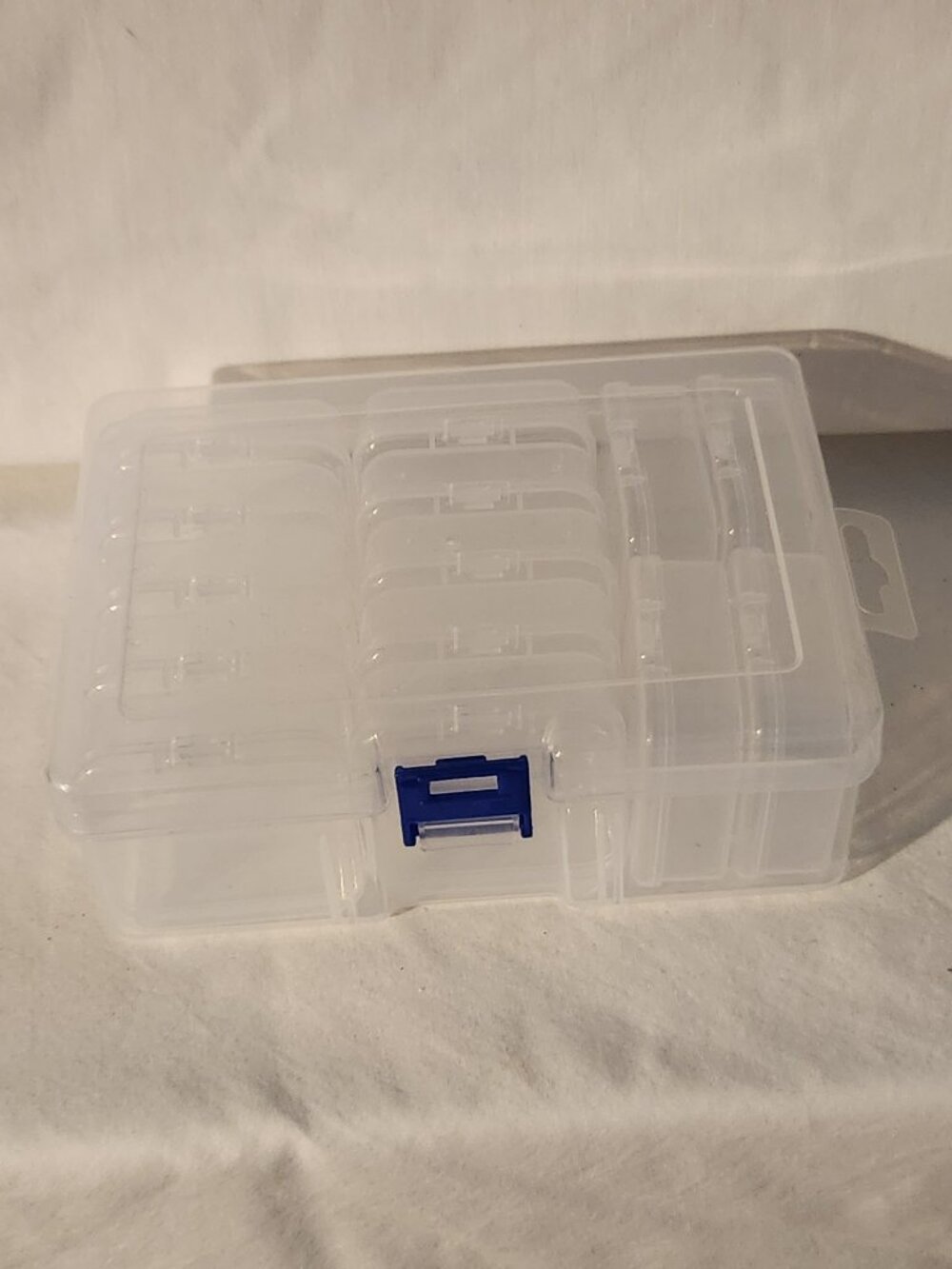 Storage container ideal for jewelry, medication, beads, small items travel NEW